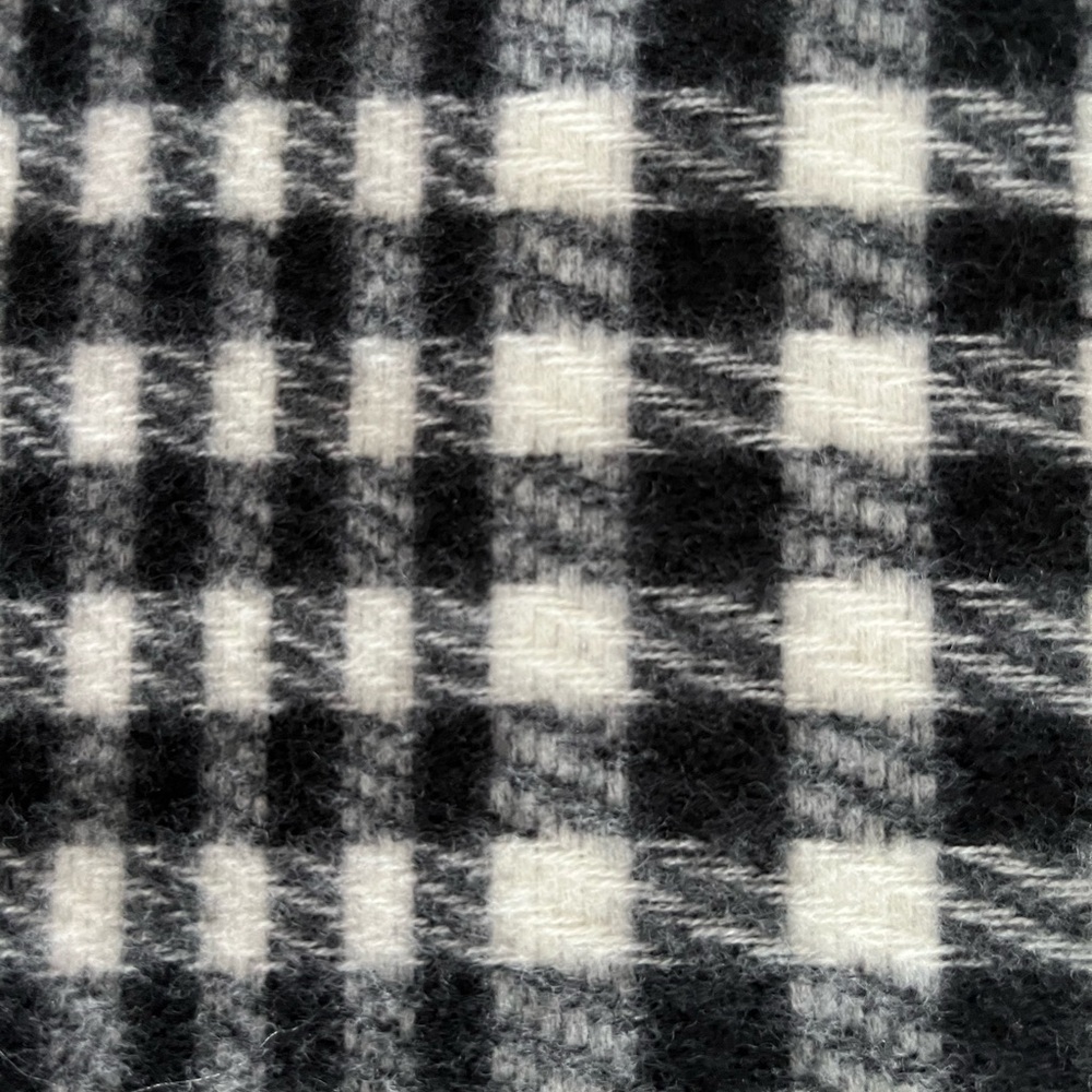 Joe Fresh Black & White Plaid Winter Scarf NWOT - Picture 3 of 6